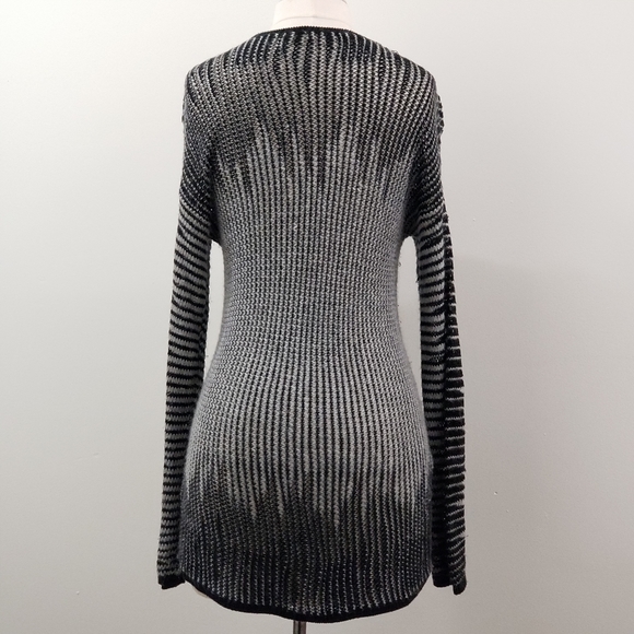 Two by Vince Camuto black and gray sweater - Picture 2 of 7